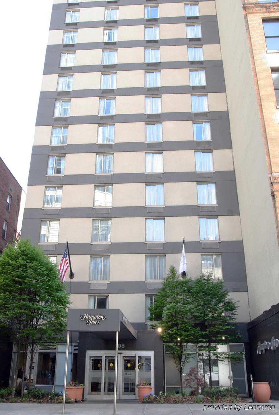 Hampton Inn Manhattan Chelsea New York Exterior photo